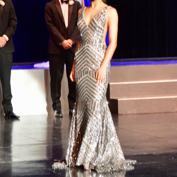 Jovani Prom/Pageant Dress Grey/Silver Sequins Size 2 - Picture 4 of 5